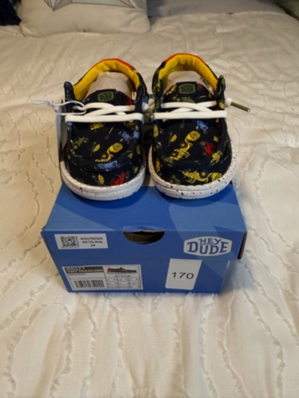 Kids size 7c Brand New In The Box Hey Dude Wally T Tiny Trvls w/Tractors